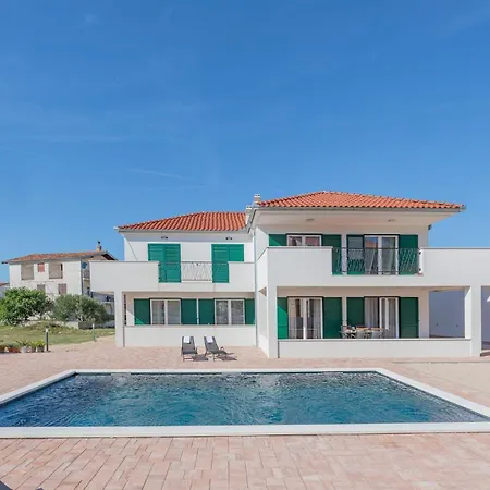 Labar Biograd Na Moru