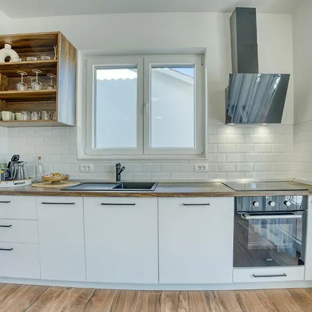 Labar Biograd Na Moru