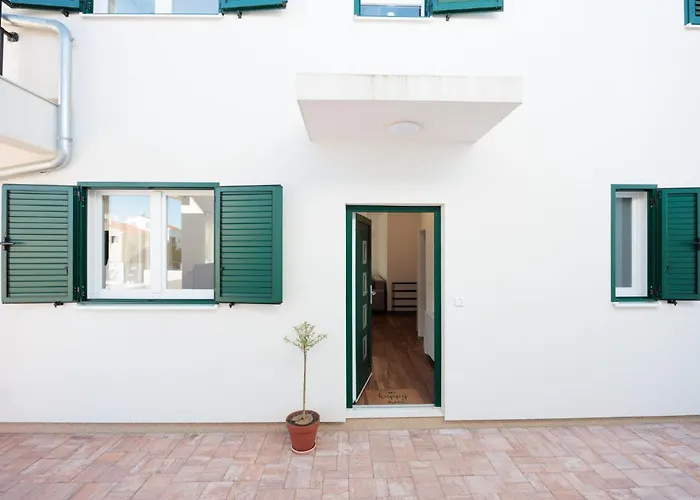 아파트 Labar 비오그라드나모루